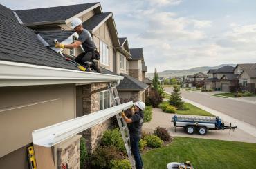 Why Do Okotoks Homeowners Need Eavestrough Systems All Year?